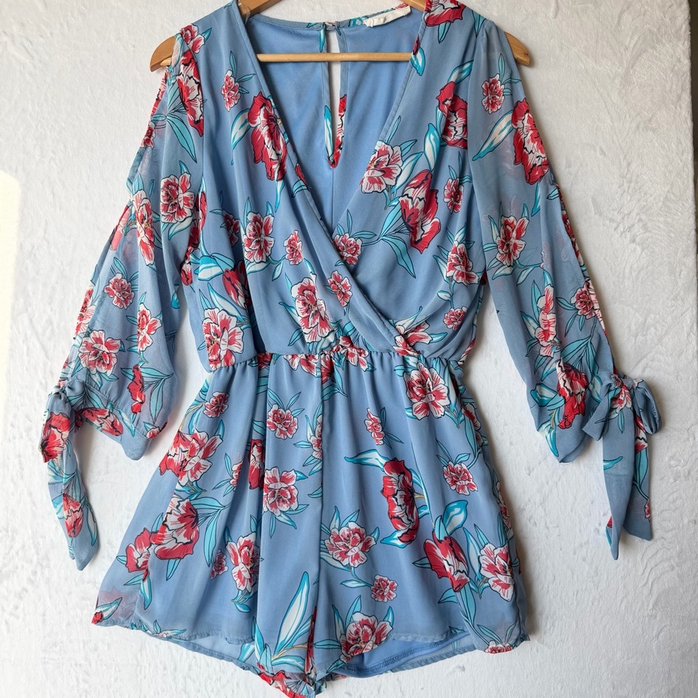 Peach Love California Blue Floral Split Sleeve Romper with Red Accents